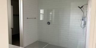 Modern 3-Bedroom + Loft + Den in Gated Phoenix Community with Mountain Views Gallery 8