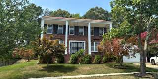 Lovely 4 bedroom Colonial Gallery 3