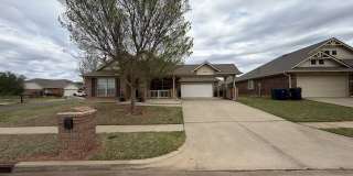 Luxury 3 Bedroom 2 Bathroom Home in Valencia- Deer Creek Schools (Neighborhood Splash Pad/Park/Playground) Gallery 1