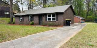Wow! 3 bedroom 1 bathroom home in Newnan! Must see! Gallery 1