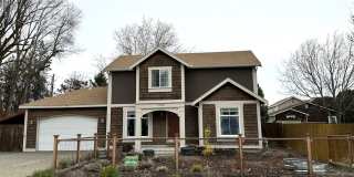 Beautiful 3 Bedroom Home with Custom Touches! Gallery 1