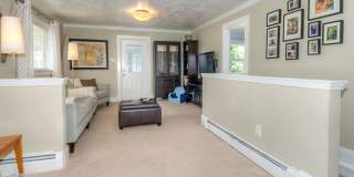 Trailside Living: 5BR Home Steps from Sanitas & Pearl Street Gallery 10