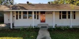 2203 26th Street Gallery 1