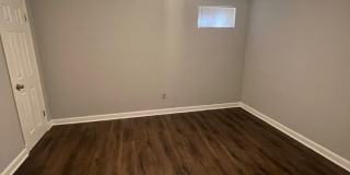 Amazing 6 Bedroom 2 Bathroom home with dual driveways Gallery 30