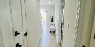 Beautiful 4BR Townhouse in Ballantyne Gallery 26
