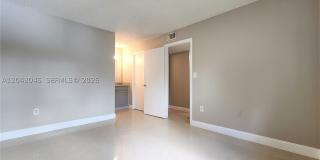 251 Palm Cir W Gallery 14