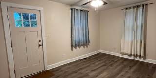 Cozy Cottage in West Nashville, Walk to Charlotte Park, Easy Interstate Access, Fenced Yard, Pet Friendly, W?D hook-ups Gallery 10