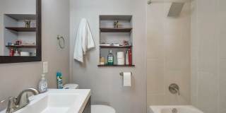 4BD, 3BA Home Walking Distance to RiNo Gallery 13