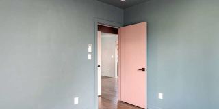 2218 Hoyt Avenue Gallery 10