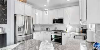 1395 Marion Street SE Gallery 12