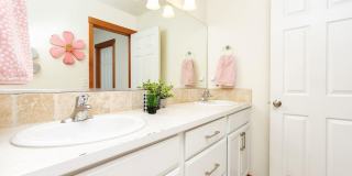 Spacious 5-Bedroom Coeur d'Alene Place Home with Theater Room Gallery 11