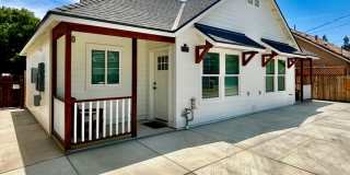 $1,595 Clovis Cottage,  1 Bed / 1 bath - 5th & Sunnyside Ave. / Solar Included! Gallery 16