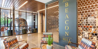 2501 Beacon Hill Gallery 25