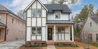 Short distance from historic Downtown Franklin Gallery 1