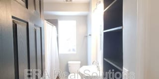 1092 Oakwood Avenue Gallery 10