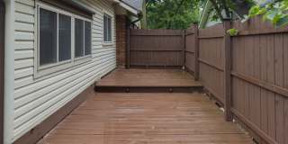 Spacious 4BR Bungalow: Historic Old Southwest w/ Screened Porch & Car Port Gallery 6