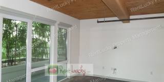Super Unique & Cool 1-Bedroom Condo in Veer Lofts in South Lake Union! Gallery 9