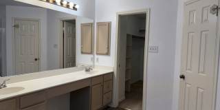 8758 PARK OLYMPIA Gallery 23