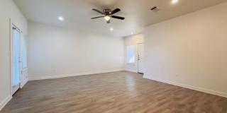 PRE-LEASING FOR JUNE OR JULY! Spacious 3-Bedroom Townhouse Near Texas Tech Gallery 4