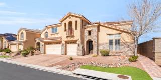Fully Furnished Luxury Living with Expansive, Move-In Ready Comfort! Gallery 3