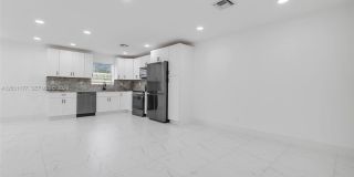 810 SW 14th Ct Gallery 7