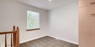 Lovely 2 bed 1 Bath Townhome in park-like setting in Boulder. - Available July 1st! Gallery 6