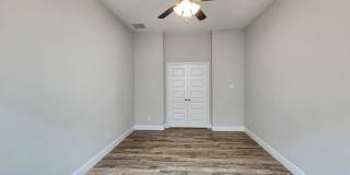 4/3/2 with office Near Gruene / Fridge Included / Loaded with Amenities / Large Backyard / CISD Gallery 16