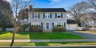 204 Neptune Place Gallery 1