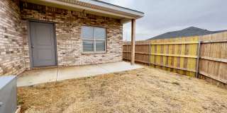 PRE-LEASING FOR JUNE OR JULY! 3/3/2 Duplex in Northwest Lubbock Gallery 21