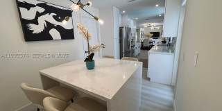 503 Jackson Ave Gallery 13