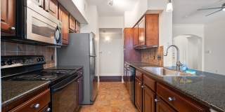 Modern Condo Living Near Downtown Austin & Movie House Theater Modern Condo Living Near Downtown Austin & Movie House Theater Gallery 15