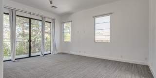 628 Edgebrook Drive Gallery 21