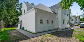 521 Warren Street Gallery 1