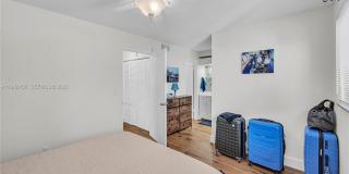 7018 SW 53rd Ln Gallery 26