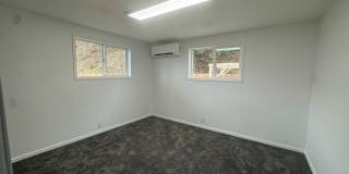 Updated 3 bedroom house Gallery 16