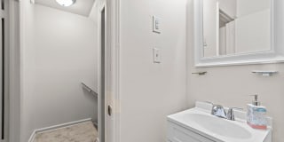 The Oaks Gate City Gallery 14