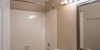 20978 TOBACCO Square Gallery 13