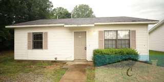 2 bed / 1 bath house - Bono Gallery 1