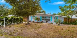Bonita Shores - 3/2 Home just minutes from Bonita Beach! Gallery 1