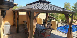 Fully Furnished! Charming 1BED/1BATH private space located in the desirable North Scottsdale ! Gallery 27