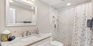 Full Ocean View, Fully Furnished Condo |Across from Surf Beach|Pool |Renovated |Heart of Kihei Gallery 8