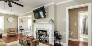 2203 Maywood St. Gallery 4