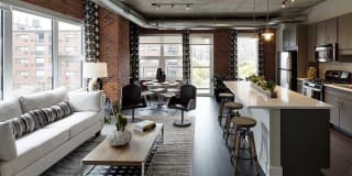 AMLI Lofts Gallery 25