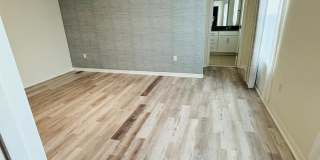 2410 AVIAN LOOP Gallery 27