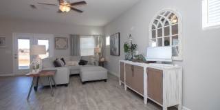 Like New Luxury Townhome! 3 BR, 2.5 BA, 2 Car Garage, Pool, Dog Park, and More! Gallery 7