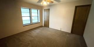 1800 N 21st St, 1 Gallery 8
