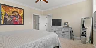 Stunning 4 Bedroom in Downtown Durham with Large Fenced Yard! Gallery 14