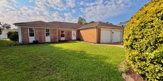 Ranch Home - Backs to Community Pool & Playgrounds - Pet-Friendly - Available NOW! Gallery 1