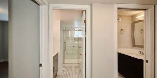 7074 N RIDGE Boulevard Gallery 18
