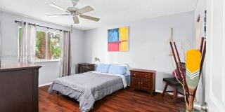 3083 N Oakland Forest Dr Gallery 44